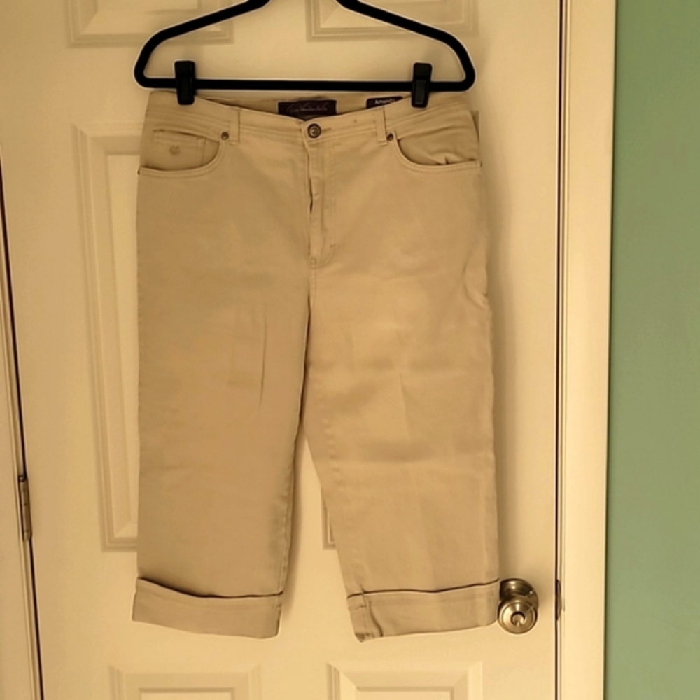 GV Capri Pants